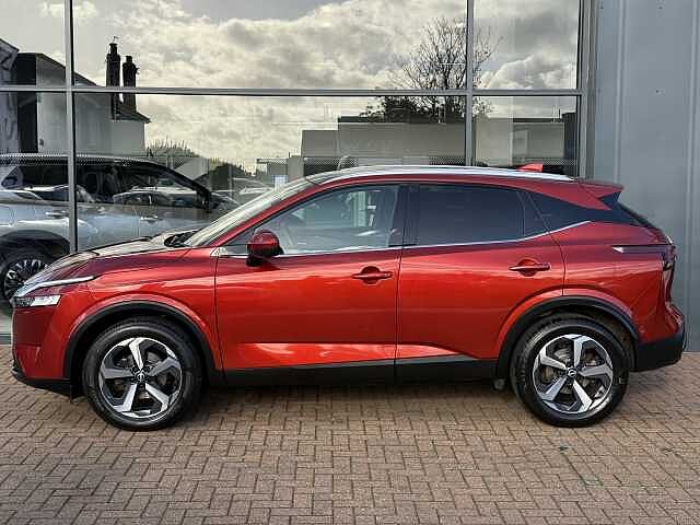 Nissan Qashqai 1.3 DiG-T MH N-Connecta 5dr