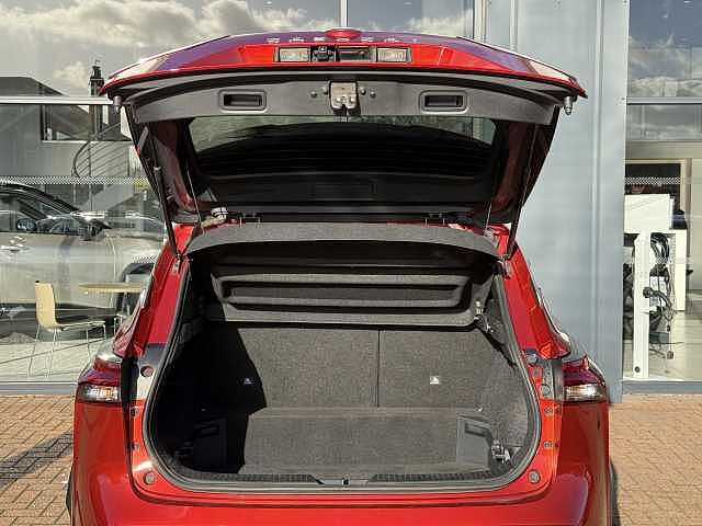 Nissan Qashqai 1.3 DiG-T MH N-Connecta 5dr