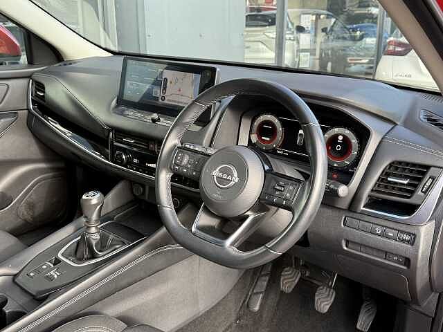 Nissan Qashqai 1.3 DiG-T MH N-Connecta 5dr