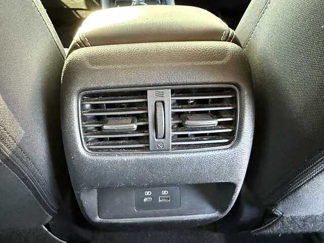 Nissan Qashqai 1.3 DiG-T MH N-Connecta 5dr