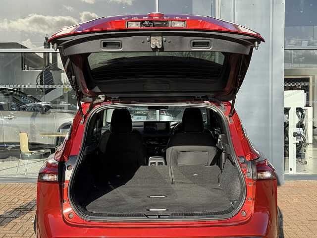 Nissan Qashqai 1.3 DiG-T MH N-Connecta 5dr