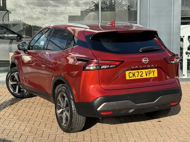 Nissan Qashqai 1.3 DiG-T MH N-Connecta 5dr