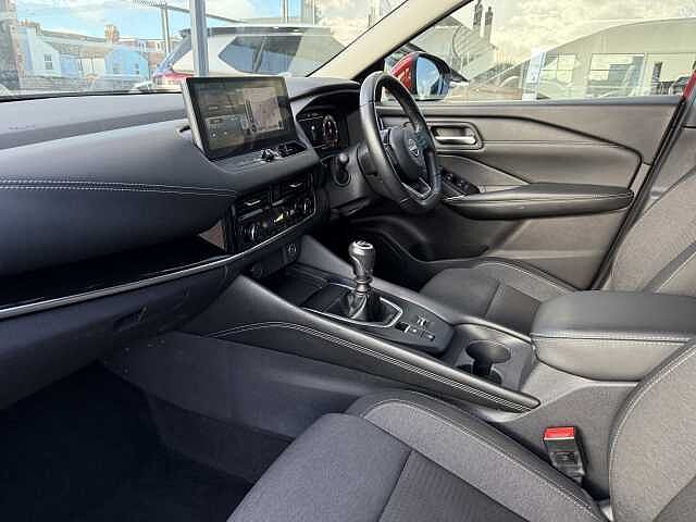 Nissan Qashqai 1.3 DiG-T MH N-Connecta 5dr