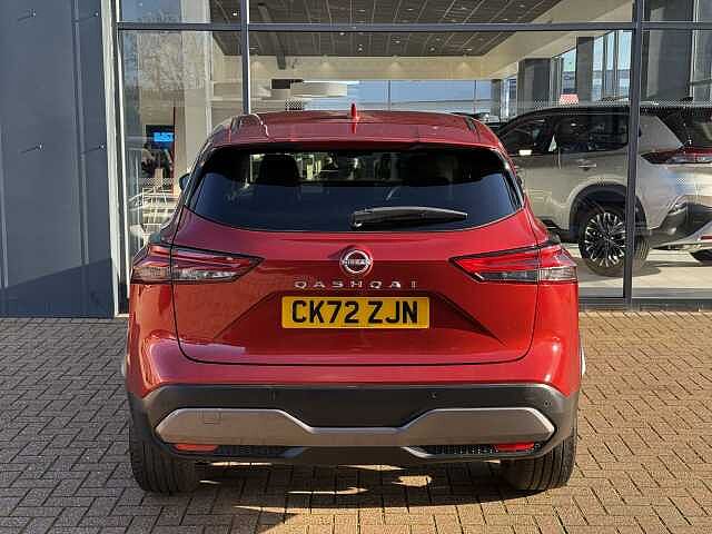 Nissan Qashqai 1.3 DiG-T MH N-Connecta 5dr