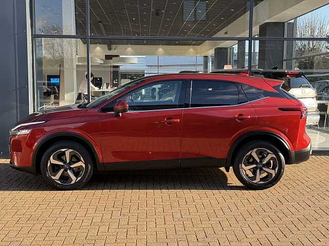 Nissan Qashqai 1.3 DiG-T MH N-Connecta 5dr