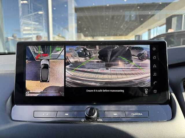 Nissan Qashqai 1.3 DiG-T MH N-Connecta 5dr