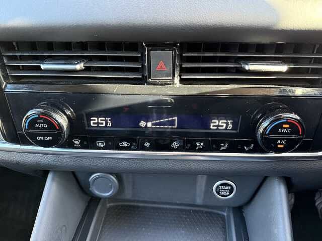 Nissan Qashqai 1.3 DiG-T MH N-Connecta 5dr