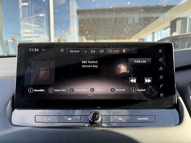 Nissan Qashqai 1.3 DiG-T MH N-Connecta 5dr