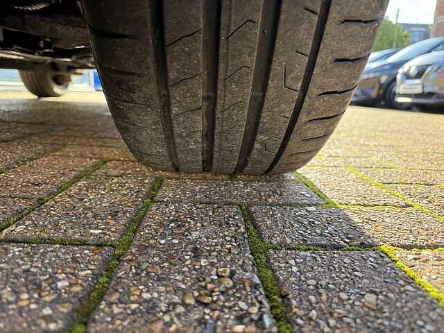 Nissan Qashqai 1.3 DiG-T MH N-Connecta 5dr