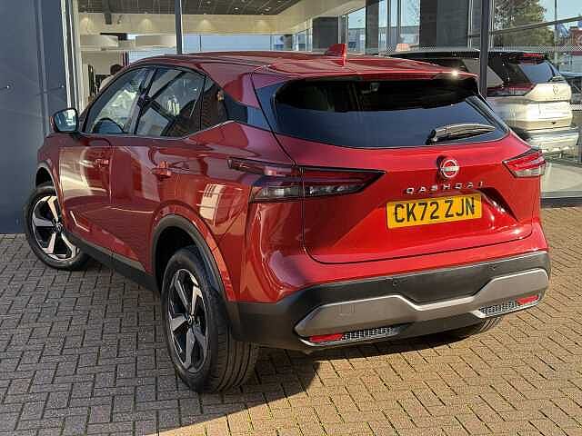 Nissan Qashqai 1.3 DiG-T MH N-Connecta 5dr