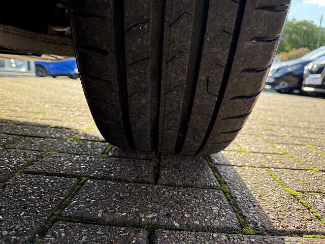 Nissan Qashqai 1.3 DiG-T MH N-Connecta 5dr