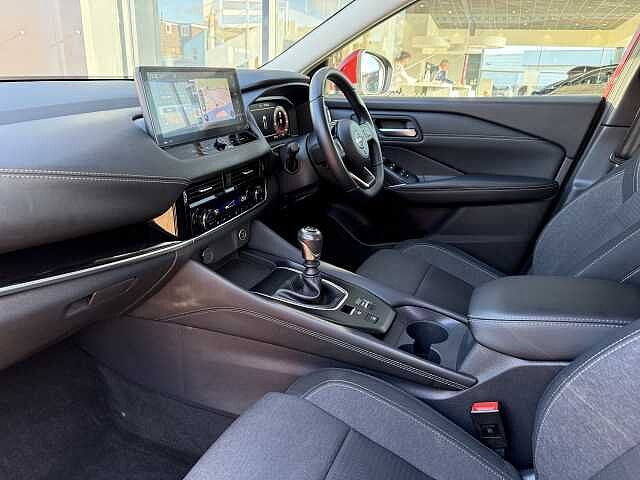 Nissan Qashqai 1.3 DiG-T MH N-Connecta 5dr