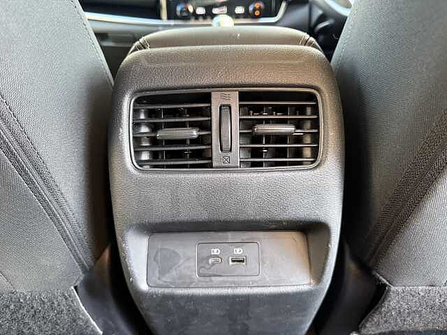 Nissan Qashqai 1.3 DiG-T MH N-Connecta 5dr