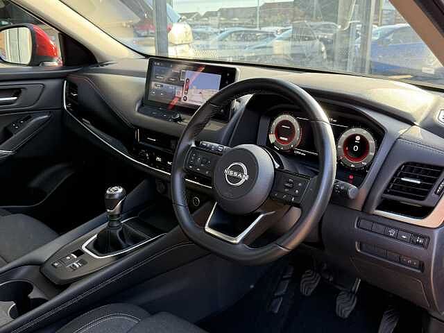 Nissan Qashqai 1.3 DiG-T MH N-Connecta 5dr