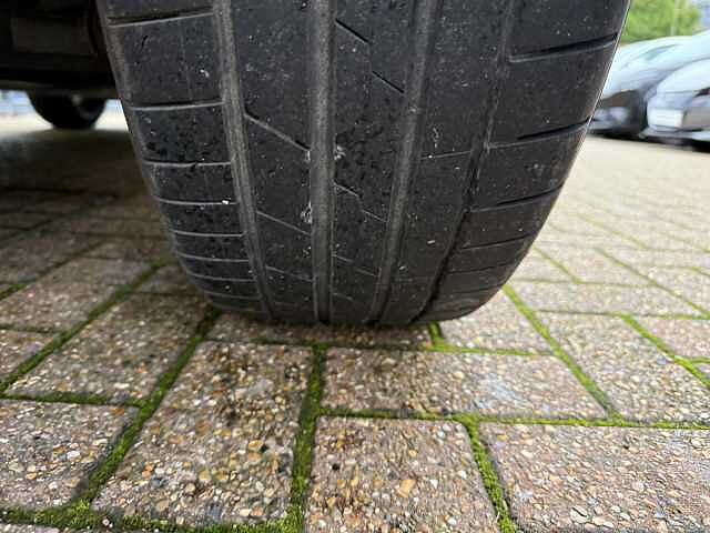 Nissan Juke 1.0 DiG-T 114 Tekna 5dr