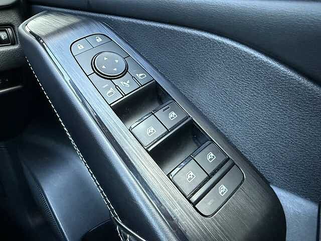 Nissan Qashqai 1.3 DiG-T MH N-Connecta 5dr