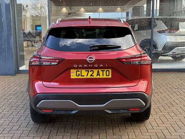 Nissan Qashqai 1.3 DiG-T MH N-Connecta 5dr