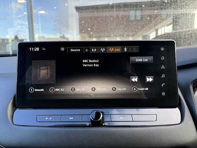 Nissan Qashqai 1.3 DiG-T MH N-Connecta 5dr