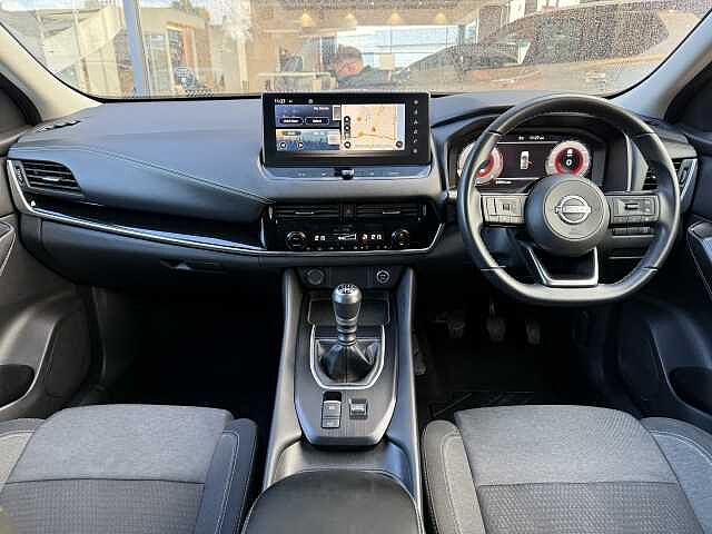 Nissan Qashqai 1.3 DiG-T MH N-Connecta 5dr