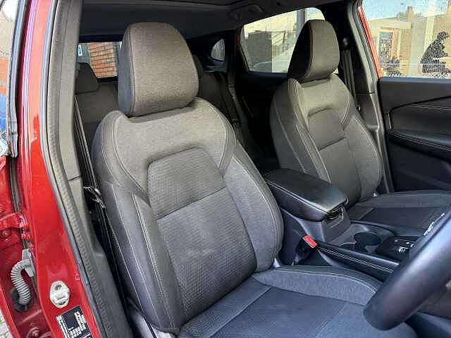 Nissan Qashqai 1.3 DiG-T MH N-Connecta 5dr