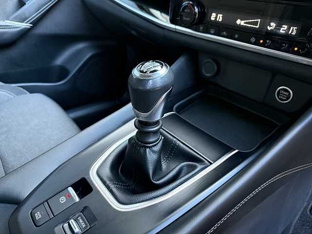 Nissan Qashqai 1.3 DiG-T MH N-Connecta 5dr