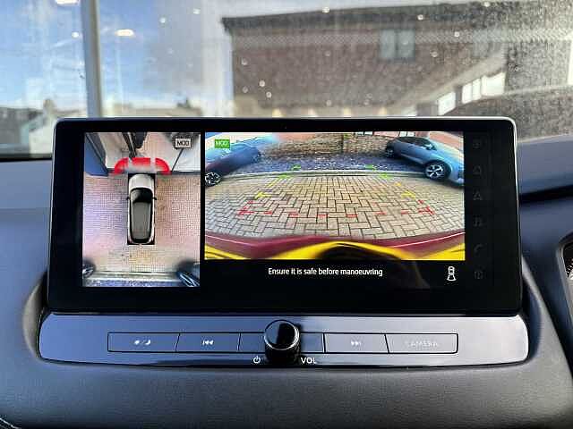 Nissan Qashqai 1.3 DiG-T MH N-Connecta 5dr