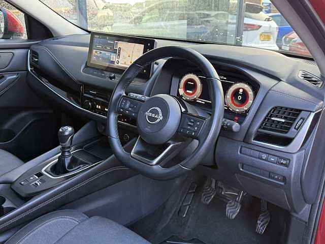 Nissan Qashqai 1.3 DiG-T MH N-Connecta 5dr