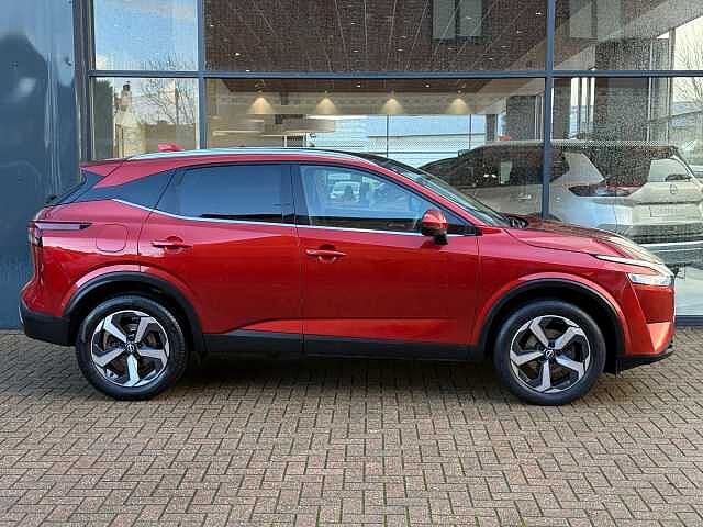 Nissan Qashqai 1.3 DiG-T MH N-Connecta 5dr