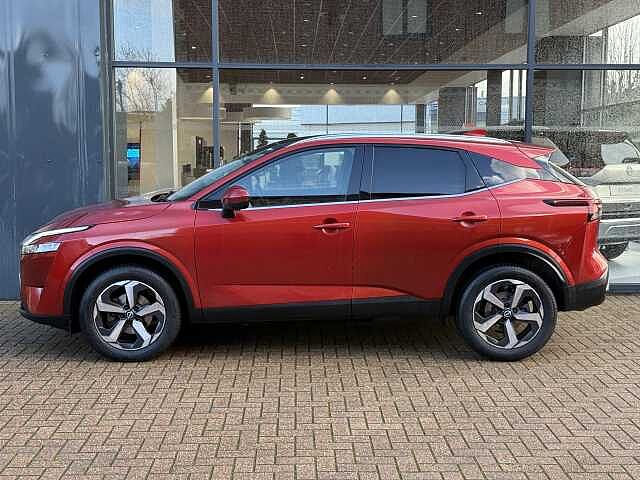 Nissan Qashqai 1.3 DiG-T MH N-Connecta 5dr