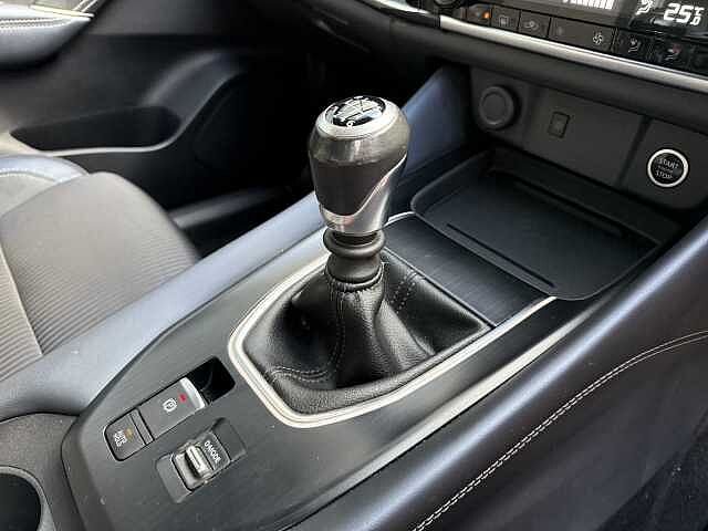 Nissan Qashqai 1.3 DiG-T MH Tekna 5dr