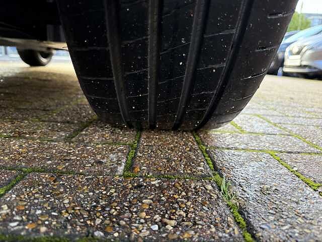 Nissan Juke 1.0 DiG-T 114 Tekna 5dr