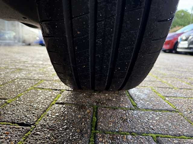 Nissan Juke 1.0 DiG-T 114 Tekna 5dr