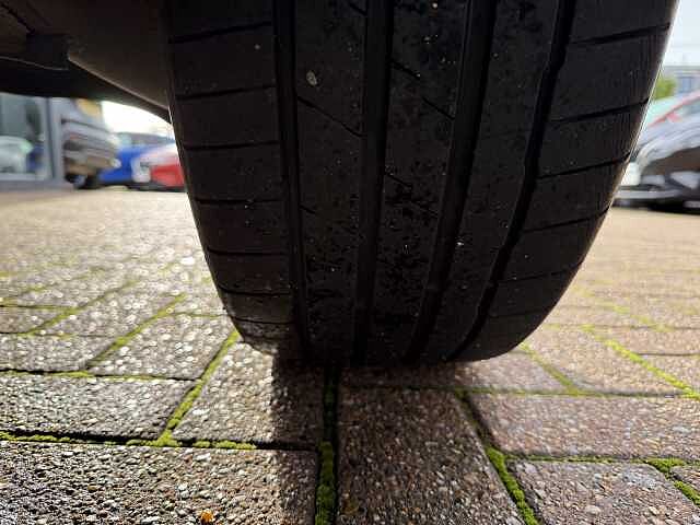 Nissan Juke 1.0 DiG-T 114 Tekna 5dr