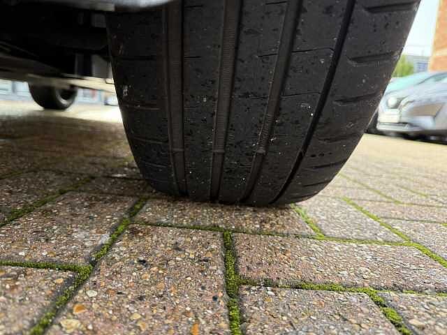 Nissan Juke 1.0 DiG-T 114 Tekna 5dr