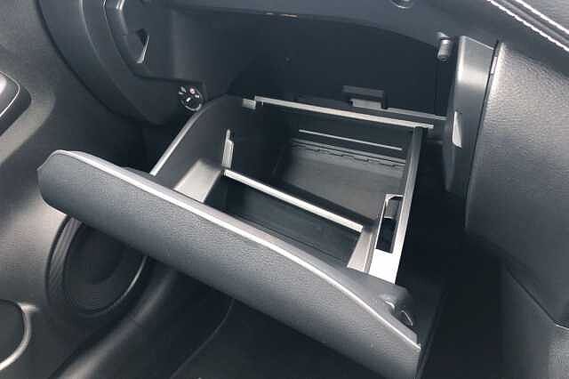 Nissan Juke 1.0 DiG-T 114 Tekna 5dr
