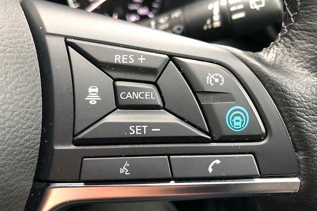Nissan Juke 1.0 DiG-T 114 Tekna 5dr