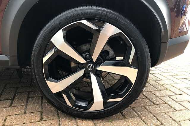 Nissan Juke 1.0 DiG-T 114 Tekna 5dr