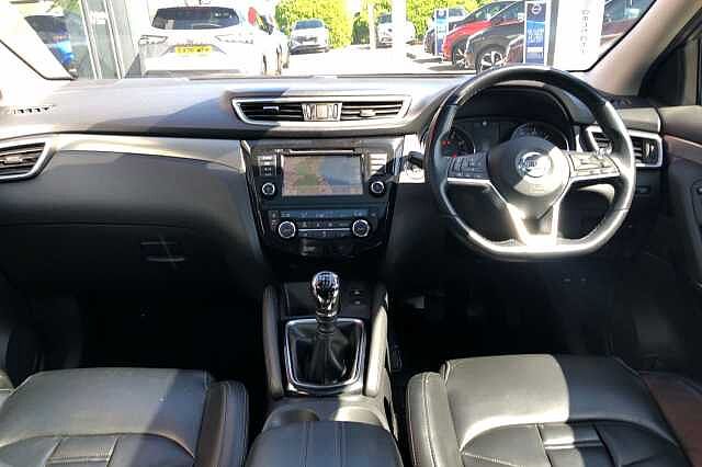Nissan Qashqai 1.3 DiG-T N-Motion 5dr