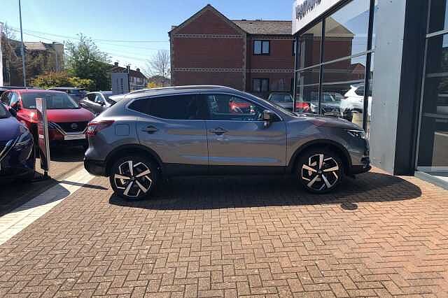 Nissan Qashqai 1.3 DiG-T N-Motion 5dr