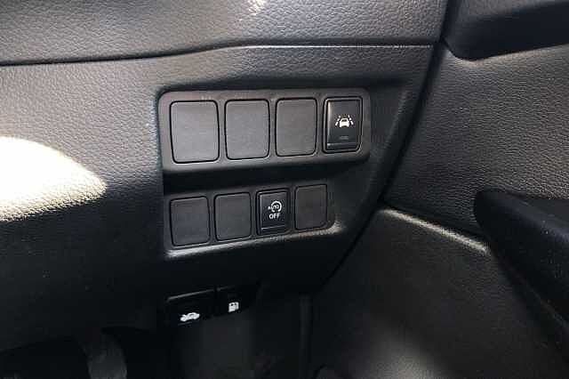 Nissan Qashqai 1.3 DiG-T N-Motion 5dr