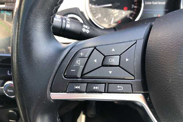 Nissan Qashqai 1.3 DiG-T N-Motion 5dr