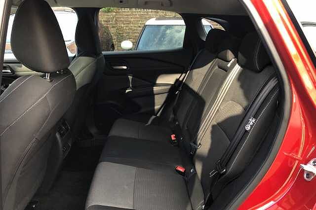 Nissan Qashqai 1.3 DiG-T MH N-Connecta 5dr