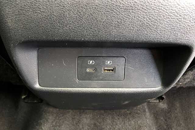 Nissan Qashqai 1.3 DiG-T MH N-Connecta 5dr