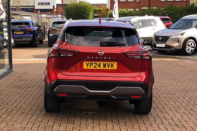 Nissan Qashqai 1.3 DiG-T MH N-Connecta 5dr