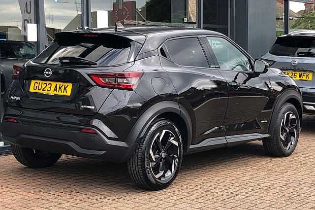 Nissan Juke 1.6 Hybrid N-Connecta 5dr Auto