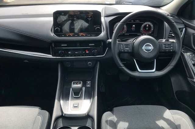 Nissan Qashqai 1.3 DiG-T MH 158 N-Connecta 5dr Xtronic