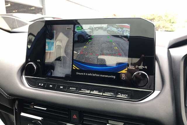 Nissan Qashqai 1.3 DiG-T MH 158 N-Connecta 5dr Xtronic