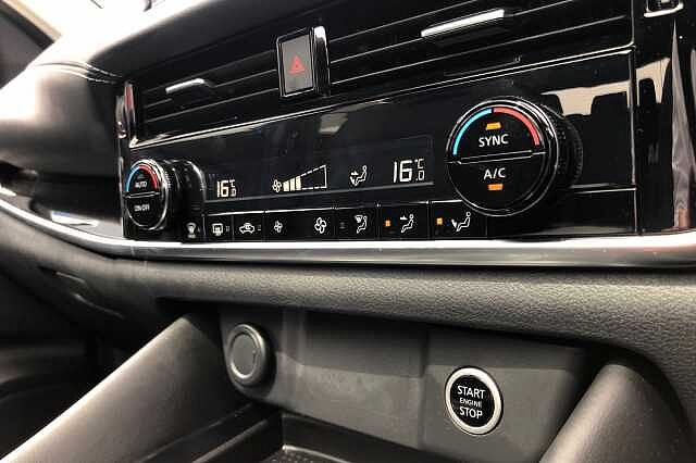 Nissan Qashqai 1.3 DiG-T MH 158 N-Connecta 5dr Xtronic