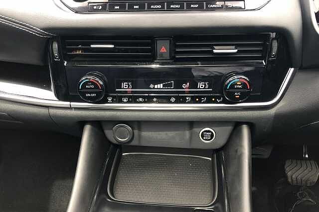 Nissan Qashqai 1.3 DiG-T MH 158 N-Connecta 5dr Xtronic