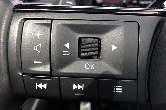 Nissan Qashqai 1.3 DiG-T MH 158 N-Connecta 5dr Xtronic